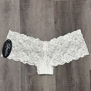 💞 New Christies XL White Lace Panties